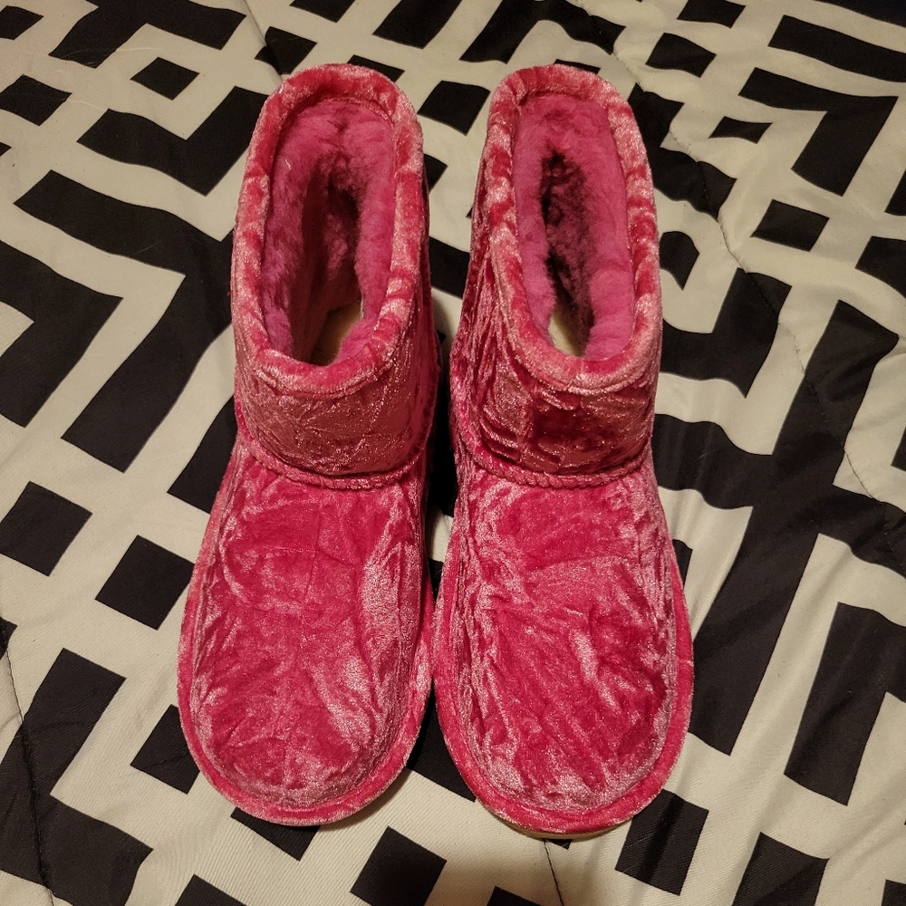 Girls pink velvet Ugg.